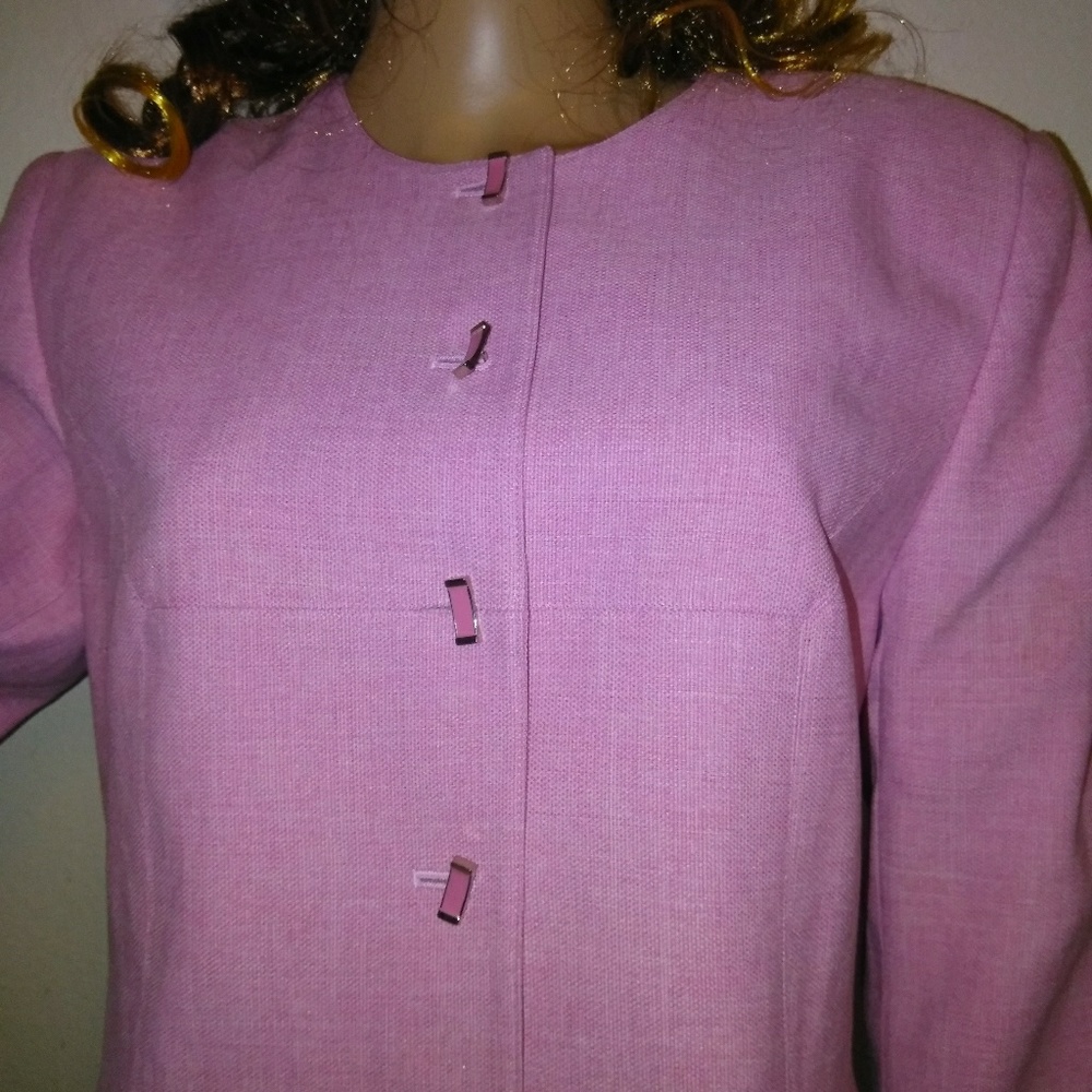Ladies pink blazer